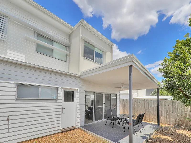 Bedroom with ensuite on ground level!!!
