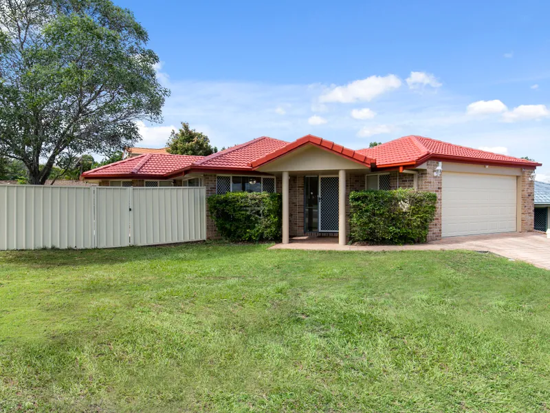 NEATLY PRESENTED AND RECENTLY UPDATED HOME NEARBY SHOPS