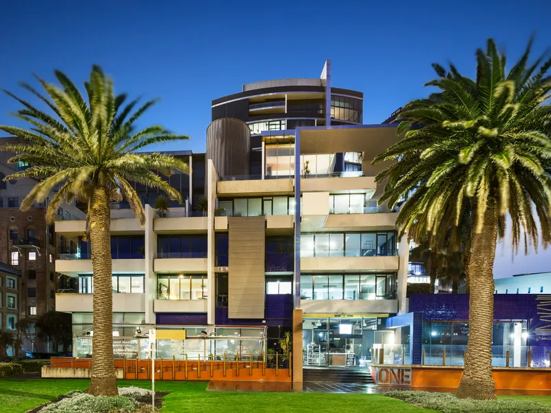 Spacious HMAS One Bedroom Apartment