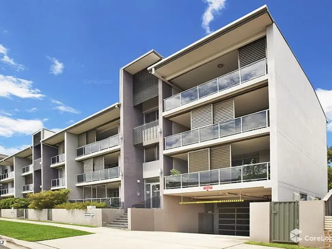 FULLY FURNISHED 3 Bedroom Apartment
