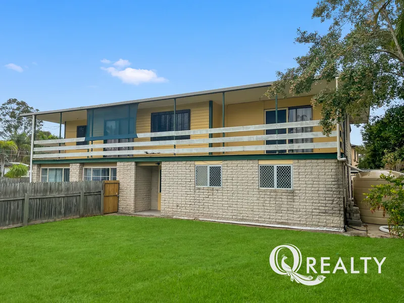 Huge 8 Bedroom Home with Shed!