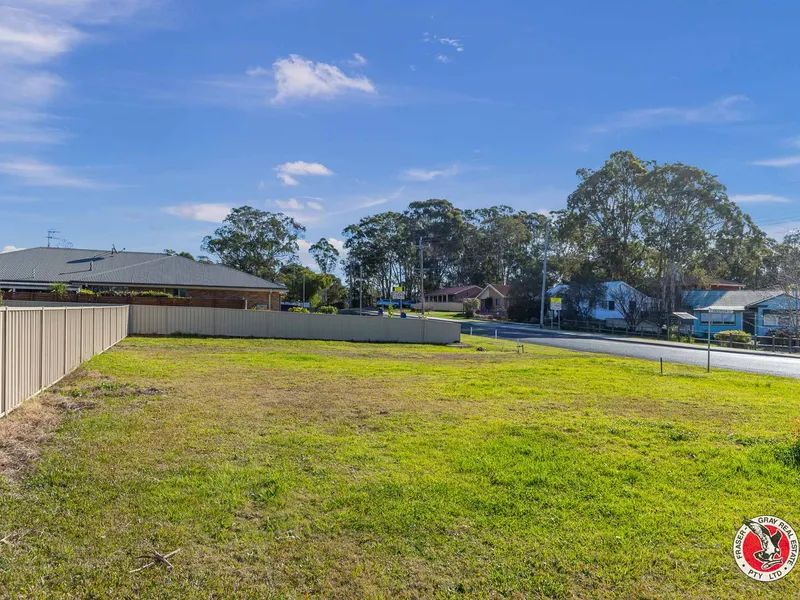 VACANT LAND CLOSE TO TOWN