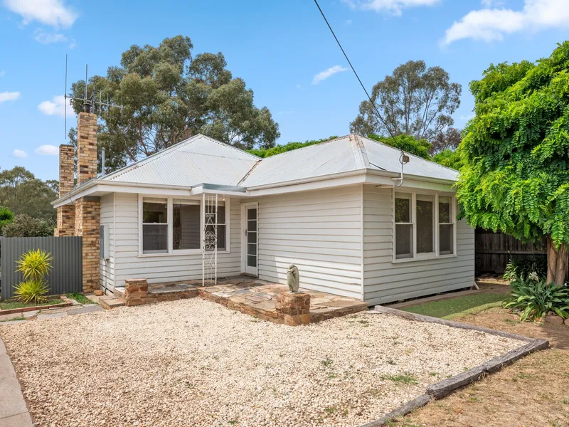 Inviting 3-Bedroom Home for Rent - Comfort and Convenience Await!