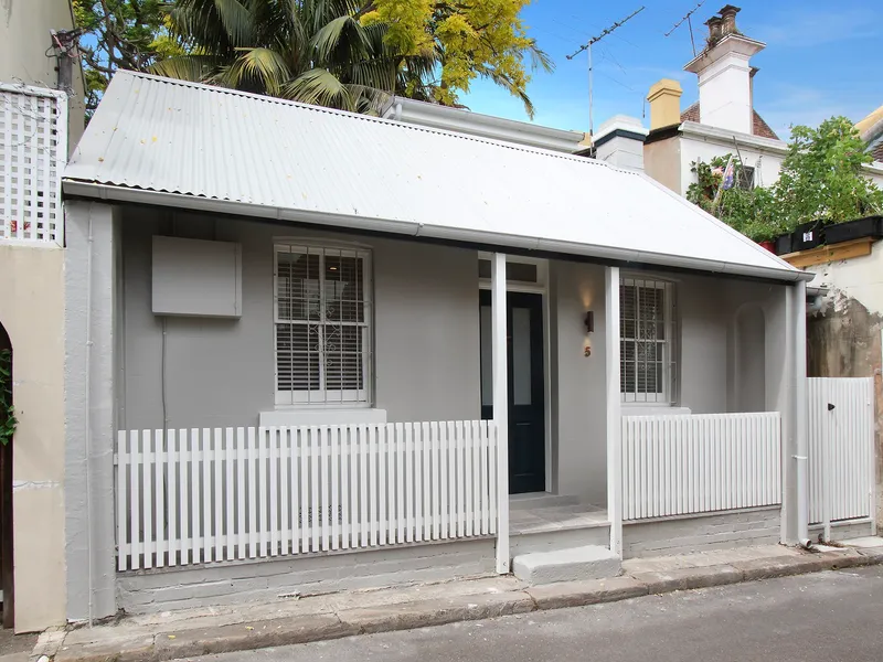 The Contemporary Cottage