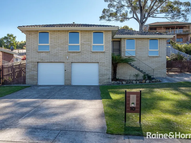 Delightful with Water View