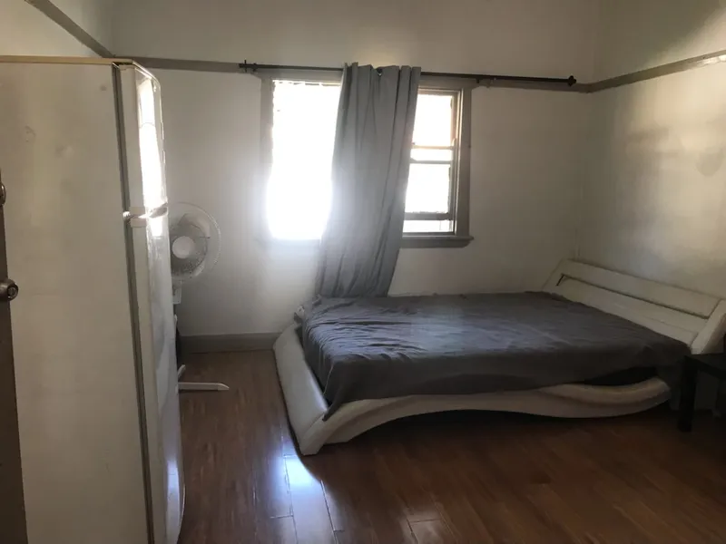 Studio 1 Bedroom For Lease