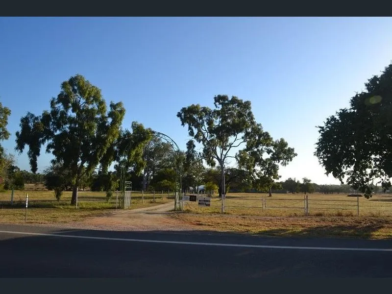 CHARTERS TOWERS 15 ACRES CLOSE TO TOWN.