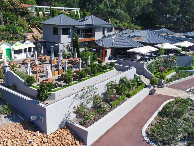 WEDDINGS - RESTAURANT - BARS - BEER GARDEN - CHILDRENS PLAYGROUND - MINI GOLF - THE POSSIBILITIES ARE ENDLESS