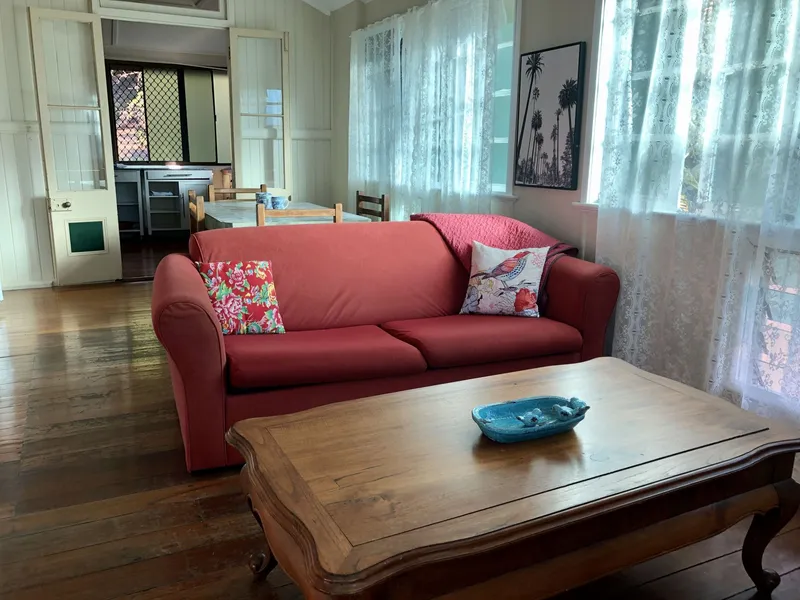 HERITAGE STYLE FULLY FURNISHED FLAT. Best location in Townsville - 50 metres to The strand Beach, 2 minutes to the CStrand Beach - 2 minutes to City