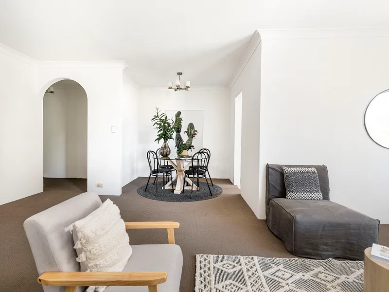 Two-bedroom apt in a waterfront complex