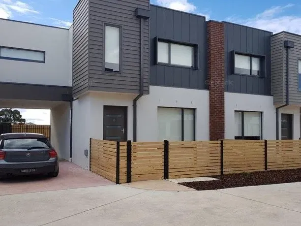 Stylish 3 Bedroom Townhouse