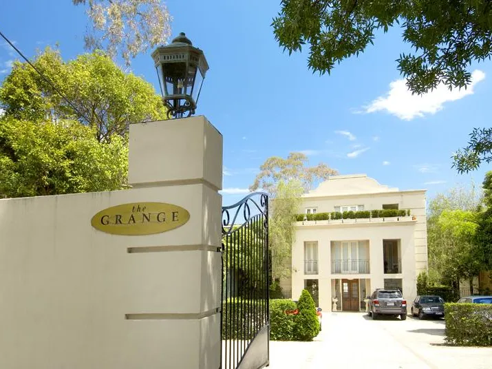 Two Bedroom Home in Toorak