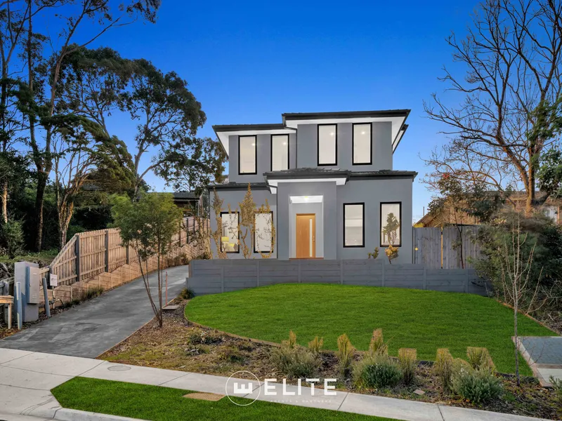 SERENE LIVING ON THE FRINGE OF WILSON BOTANIC GARDEN!