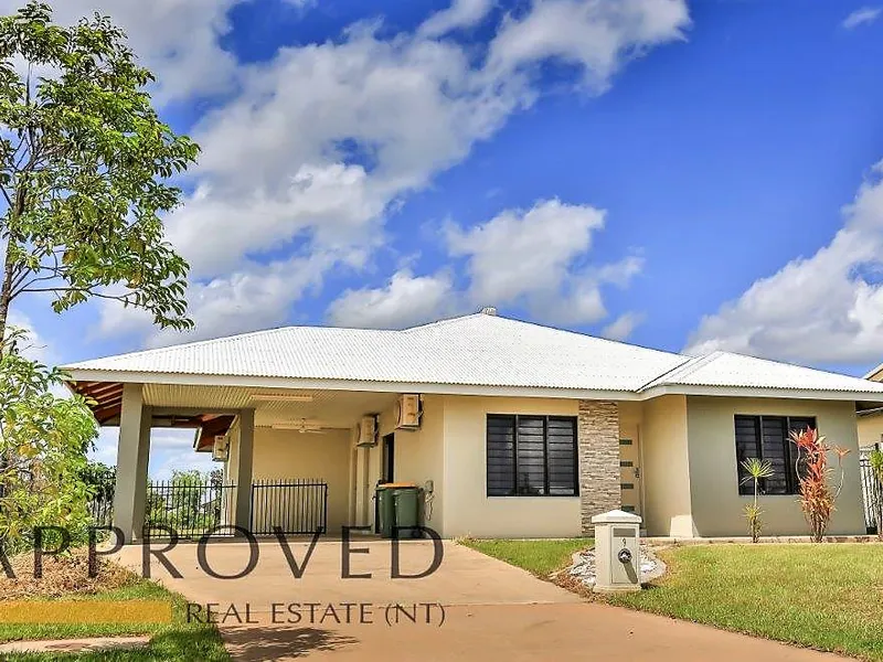 LEASE PENDING - Large family home!