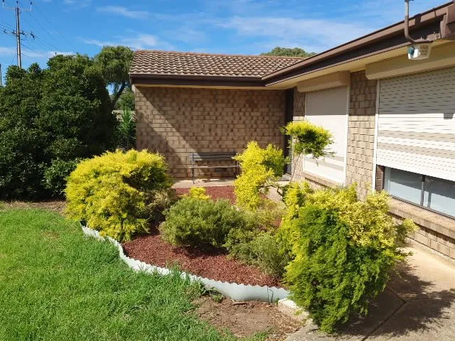 3 Bedroom Family Home With Large Yard