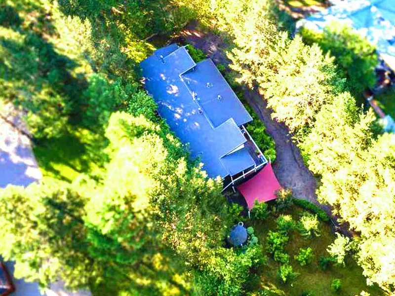 Hideaway Amongst the Trees