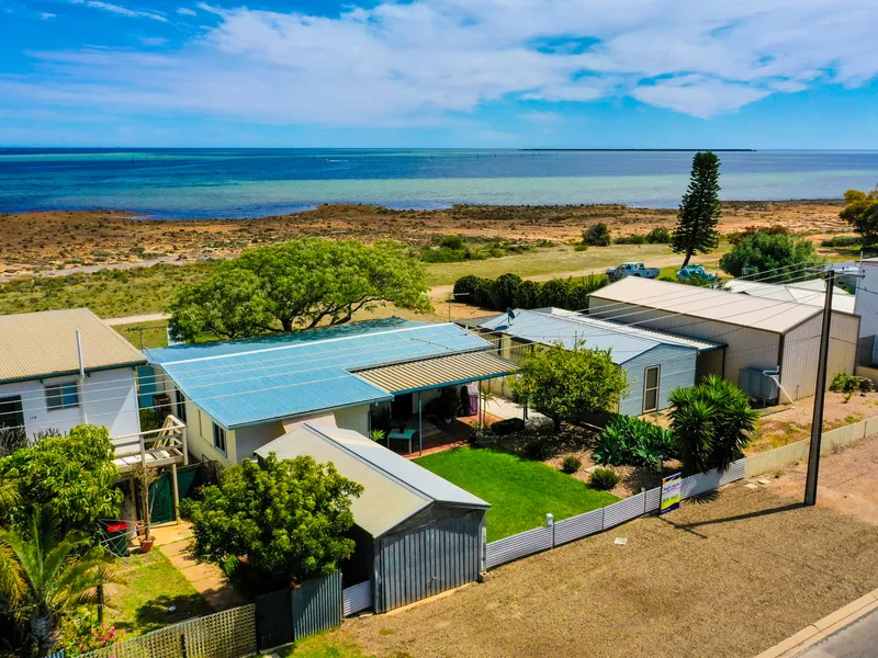 One of the best sea view locations in Port Broughton!