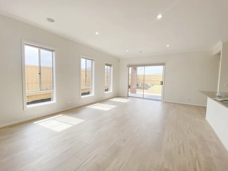 Brand new functional and beautiful family home located in the heart of Turganina!