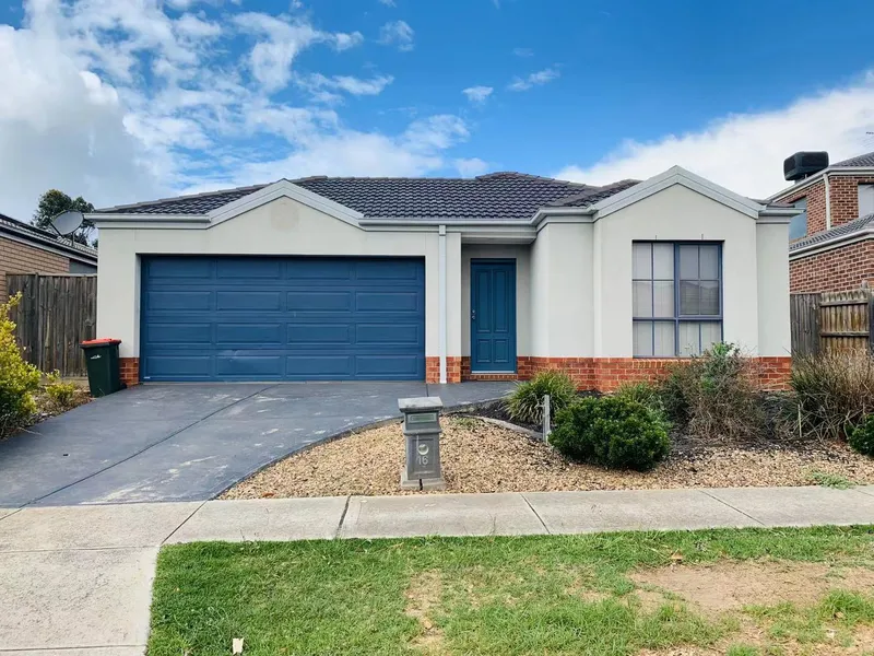 Family home in a central location!