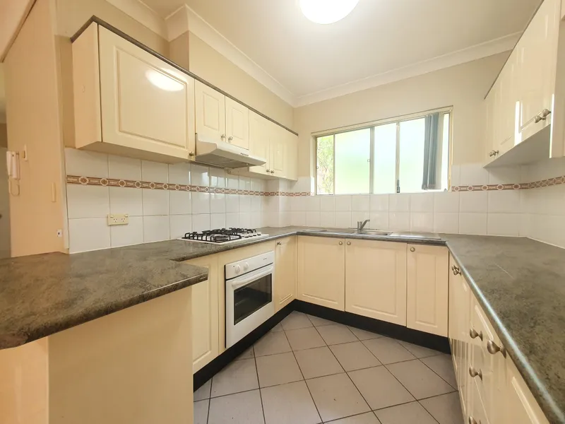 Modern Gas Kitchen!!