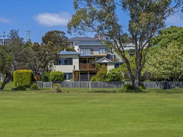 Golfers Paradise! House and Cottage!