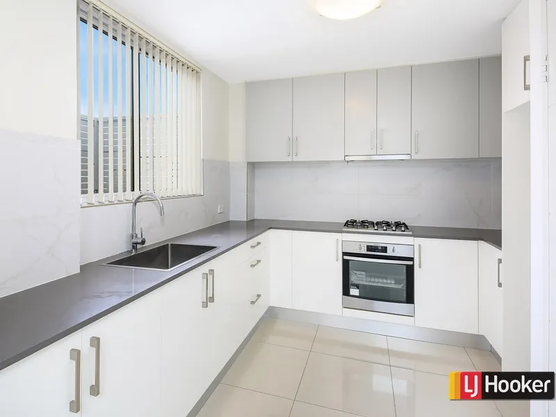 MODERN UNIT - EASY WALK TO TOONGABBIE STATION