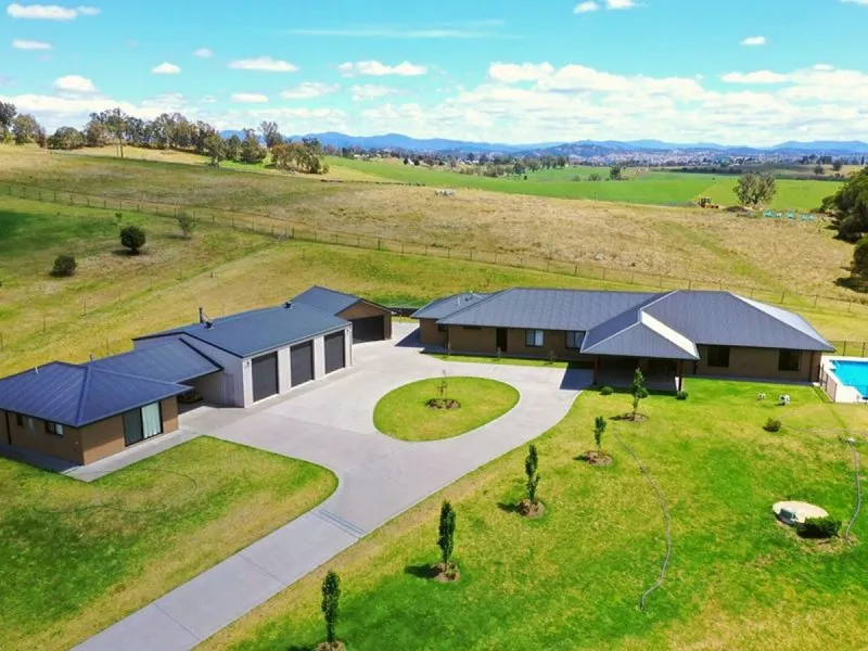 Rural Entertainer - Must See.....