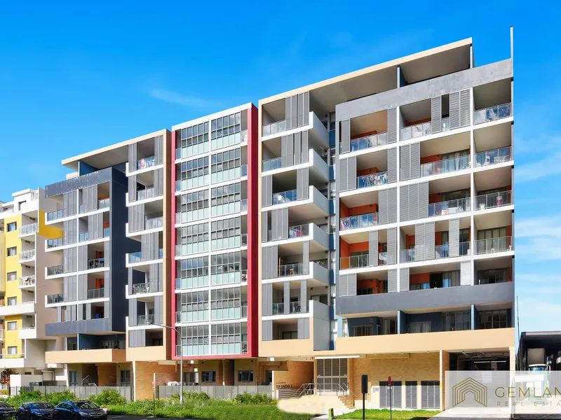 Nearly New Two Bedrooms Apartment For Sale In WOLLI CREEK