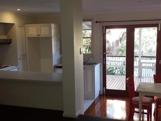 PRIVATE GRANNY FLAT - HIDDEN BY A LUSH GARDEN