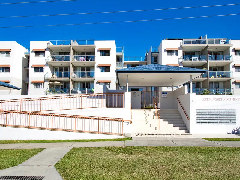 TOP FLOOR UNIT WITH UNINTERRUPTED WATER VIEWS