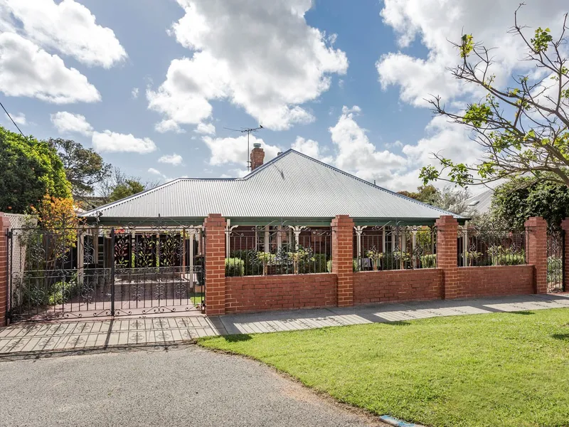 THE BEST OF THE BEST