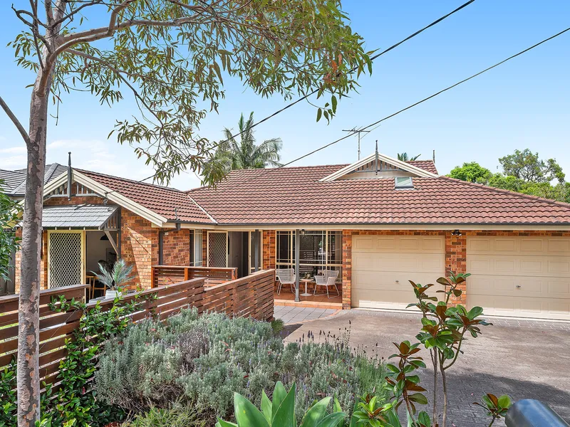 Quiet carefree modern living central to all amenities.