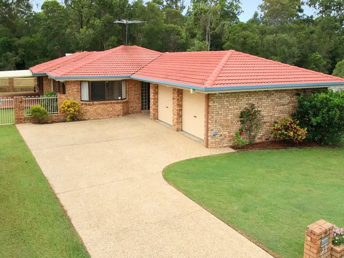 Conveniently located, beautiful family home!