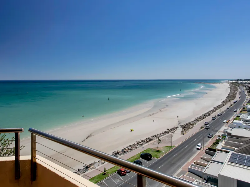 Million Dollar Views & Holiday Vibes