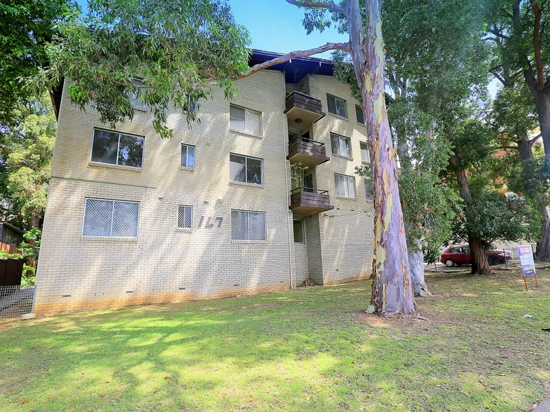 TO INSPECT THIS PROPERTY YOU MUST REGISTER PRIOR TO THE OPEN HOME