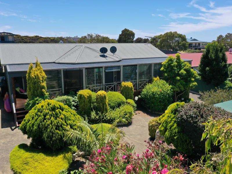 Presentation Perfect! Exceptional Opportunity To Move Straight In and Enjoy!