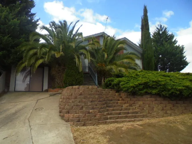 MAKE THIS YOUR FAMILY HOME