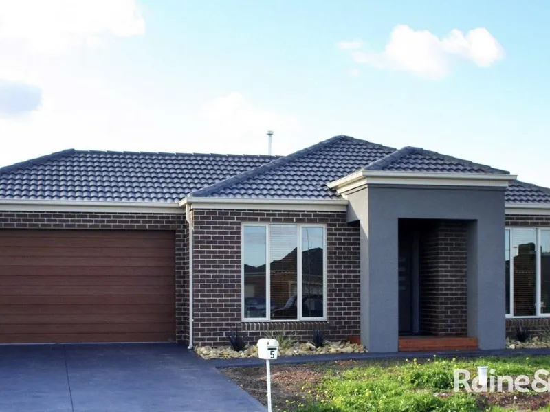 MODERN 3 BEDROOM PLUS STUDY