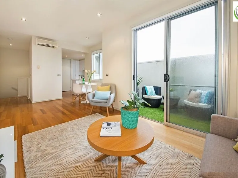 Split Level Stunner in Top Location & in the Zone.