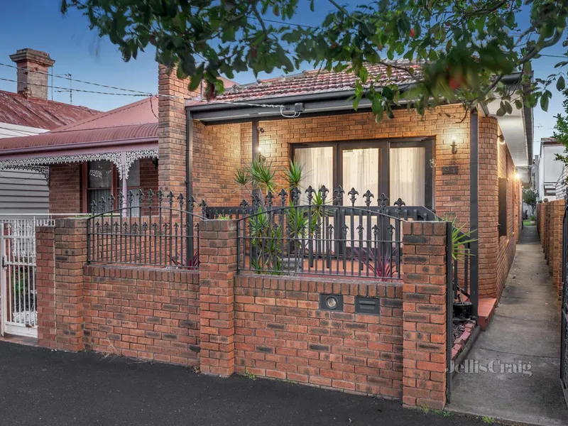 Prized Position with Dual Frontages