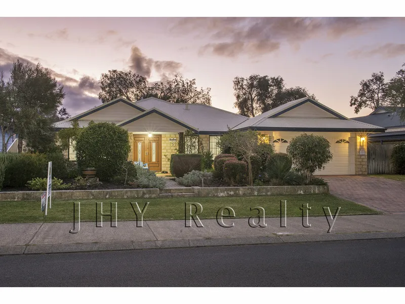 FAMILY FRIENDLY ENTERTAINERS DELIGHT