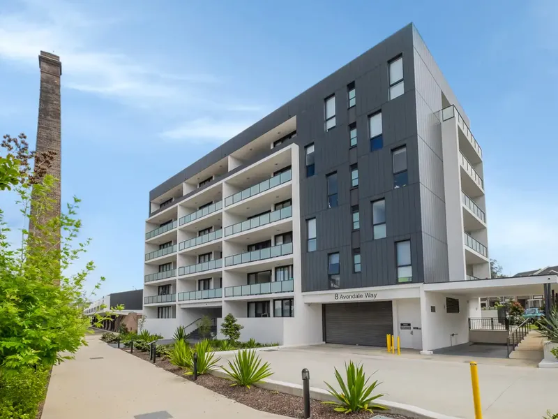 STUNNING TWO BEDROOM APARTMENT IN SOUGHT AFTER MILLS COMPLEX