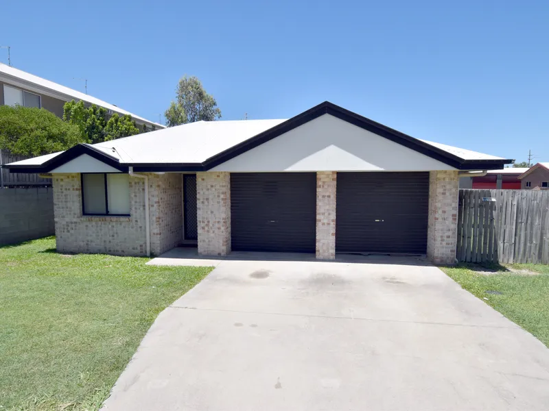 :: FOUR BEDROOM FAMILY RESIDENCE IN GLEN EDEN