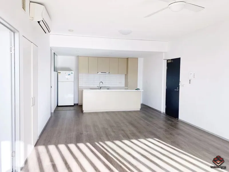 Do Not Miss It! Just renoed! Great Condition!