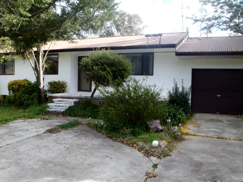 Three Bedroom Home in Woolomin