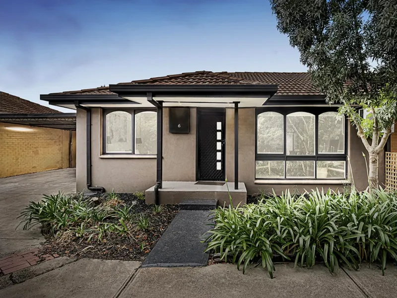 SENSATIONAL PLACE TO CALL HOME!