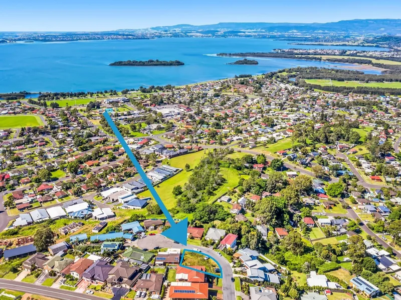 LAND WITH AMAZING WATER VIEWS!