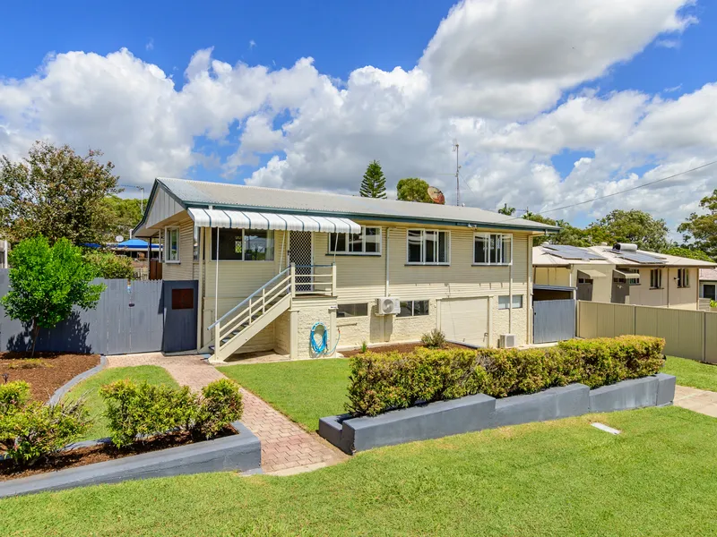 HIGHSET HOME WITH POOL + SHED + SIDE ACCESS...IT HAS THE LOT!