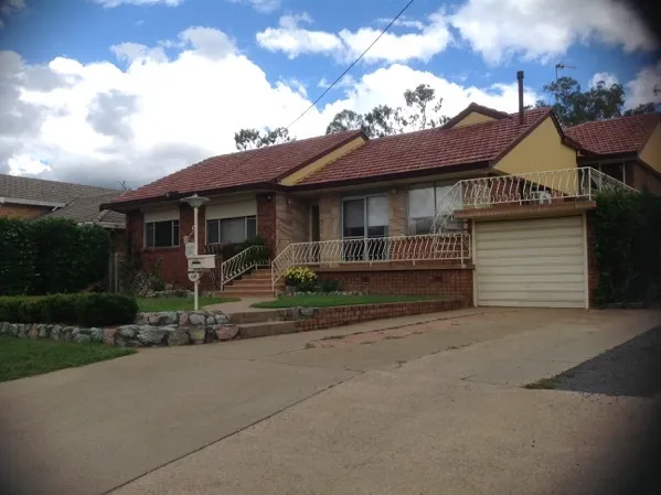 5 BEDROOM HOME WITH POOL