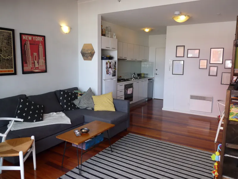 ***FABULOUS & SPACIOUS 1 BEDROOM APARTMENT***